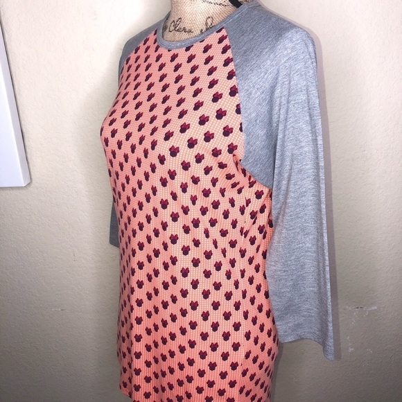 LuLaRoe Minnie Mouse Print Randy with Gray Sleeves & Coral Colors Size Small - Picture 5 of 8